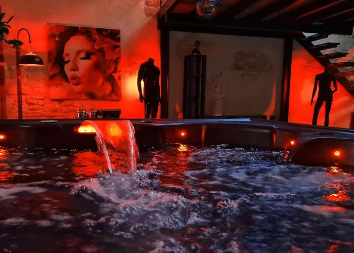 Demeure De La Baronne Love hotel *